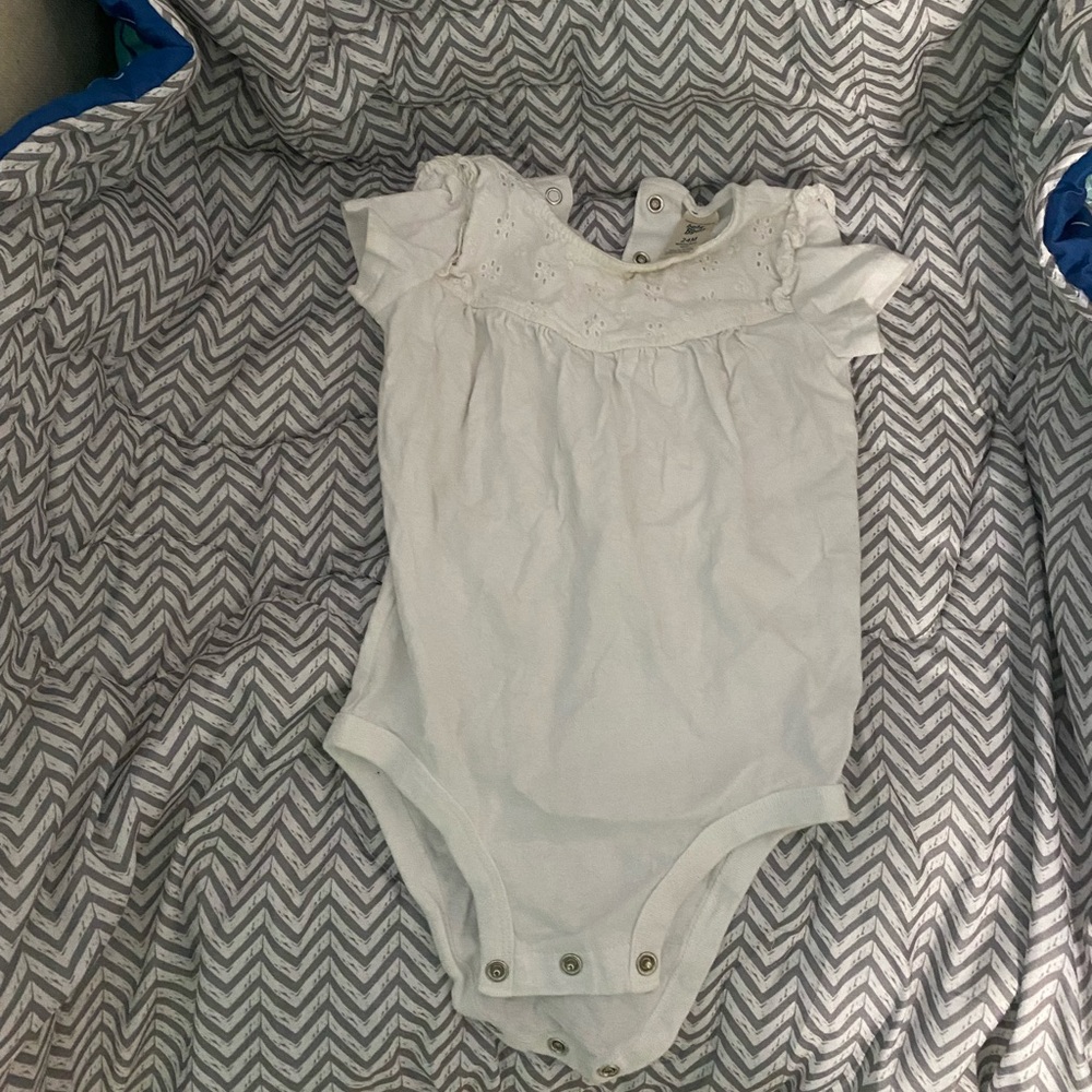 Baby osh kosh b’gosh white eyelet one size 24m